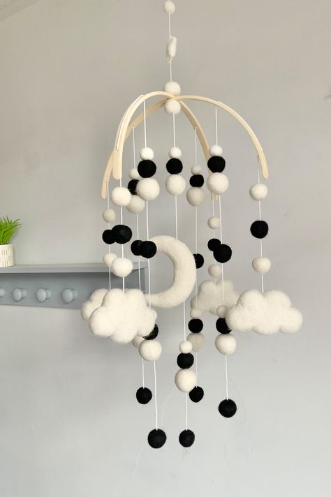 Black and White Sensory Baby Mobile / High Sensory Monochrome - Etsy UK Black White And Brown Nursery, High Contrast Nursery, Black And White Boy Nursery, Black And White Nursery Gender Neutral, Black And White Nursery Girl, Black Baby Nursery, Black And White Nursery Boy, Black And White Baby Nursery, Monochrome Baby Room