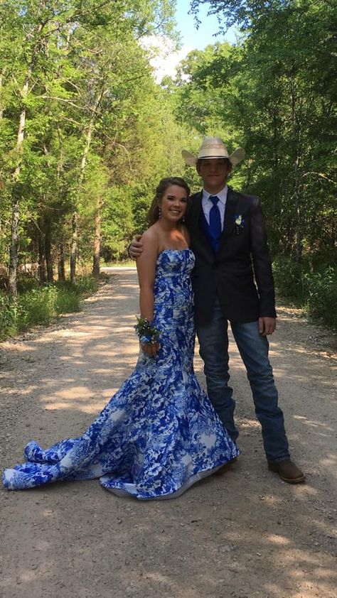 Country Hoco Outfits For Guys, Western Prom Looks For Guys, Country Homecoming Outfits For Guys, Cowboy Prom Outfit, Western Prom Couple, Country Boy Prom Outfit, Western Prom Outfits For Guys, Country Prom Outfits, Cowboy Prom Outfits For Guys