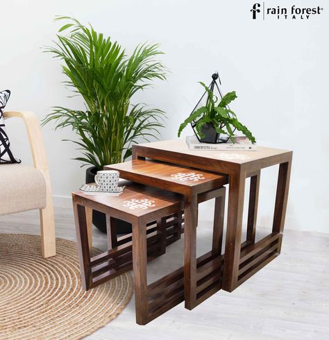 Twin your sun-kissed living room with a warm shade of natural brown wood coffee tables, nested one below the other in a set of three by Rainforest Italy.  Visit us:- https://goo.gl/G7wdJ4 #rainforestitaly #furniture #homefurniture #wooden  #lifestyle  #decor  #homedecor #interior  #table #unusualdesigns  #onlinebuy #coffee #coffeetable  #centretable #livingroom Coffee Table Design Modern, Luxury Coffee Table, Sheesham Wood, Wooden Coffee Table, Coffee Table Books, Living Room Coffee Table, Coffee Table Design, Decorating Coffee Tables, Coffee Table Wood