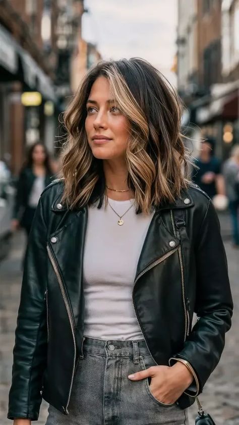 46 Inventive Concepts to Remodel Your Shoulder-Size Brunette Balayage - yourwifeknows.com- #Balayage #Brunette #Creative #Ideas #ShoulderLength #Transform #yourwifeknows.com Check more at https://howcandothis.com/hairstyleideas/46-inventive-concepts-to-remodel-your-shoulder-size-brunette-balayage-yourwifeknows-com/ Hair Colors For Shoulder Length Hair, 2024 Brunette Balayage, Brunette To Blonde Balayage Hair Medium, Blonde Brown Medium Length Hair, Brown Hair With Highlights Around Face, Medium Brown Hair With Caramel Highlights Shoulder Length, Fall Cut And Color Hair, Medium Length Hair Highlights Brunettes, Hair Cuts 2024 Trends Straight