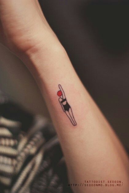 Swimming Tattoo, See Tattoo, Petit Tattoo, Japanese Tattoos, Little Tattoos, Small Tattoo, Skin Art, Minimal Tattoo, Piercing Tattoo