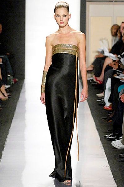 Egypt Inspiration, Glamorous Chic Life, Ralph Rucci, Egyptian Fashion, Thai Costume, Luxurious Dresses, Gold Gown, Gothic Vampire, Floral Backpack