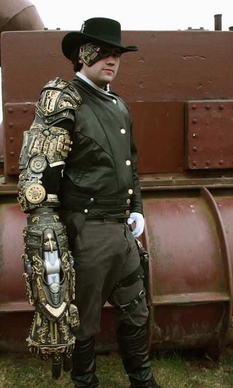 Guys 004 Steampunk Arm, Moda Steampunk, Steampunk Man, Even If, Steampunk Gadgets, Steampunk Men, Mode Steampunk, Steampunk Couture, Mechanical Arm