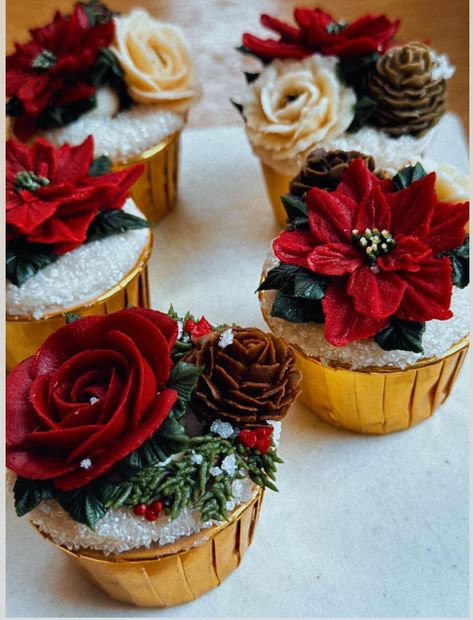 Christmas Cupcake Bouquet, Nutcracker Treats, Manly Cupcakes, Holiday Cakes Christmas, Easy Christmas Cake Recipe, Christmas Cupcakes Decoration, Christmas Dessert Table, Christmas Themed Cake, Christmas Tea Party