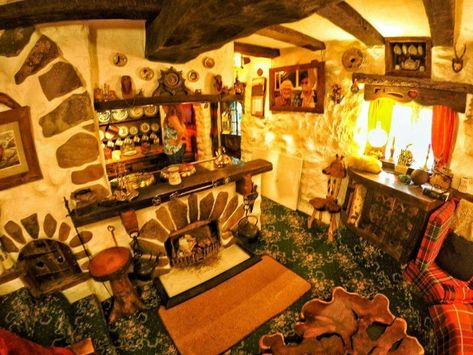 Hobit Houses, Houses Inside, Wooden Toilet Seats, Unusual House, Casa Hobbit, Wooden Beams Ceiling, Barrel Planter, Hobbit Hole, Reclaimed Furniture