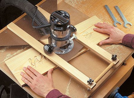 Shop-Made Pin Router Intermediate Woodworking Projects, Hand Held Router, Router Templates, Woodsmith Plans, Used Woodworking Tools, Router Jig, Box Project, Wood Crafting, Router Woodworking