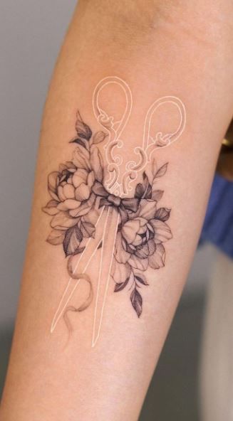 Flowers Arm Tattoo, Sewing Tattoo Design, White Scissors, Sewing Machine Tattoo, Hairdresser Tattoos, White Ink Tattoos, Hairstylist Tattoos, Sewing Tattoos, Tattoo Me