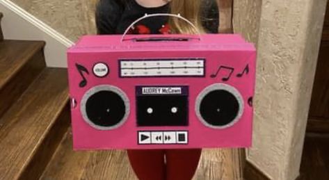 Boombox Decoration, Boombox Valentine Box Ideas, Radio Valentines Boxes, Diy Cardboard Boombox Prop, How To Make A Boom Box Out Of Cardboard, Diy Boombox Projects, Cardboard Boombox Diy, 80s Boombox Diy, Diy Boombox