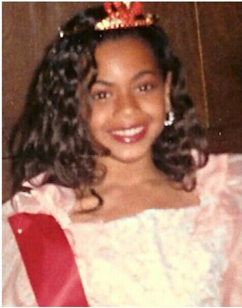 Beyonce as a kid Beyonce Kids, Beyonce Flawless, Queen Bee Beyonce, Beyonce Outfits, Black Legends, Beyonce Knowles Carter, Beyonce Style, Beyoncé Giselle Knowles-carter, Beyoncé Giselle Knowles