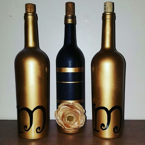 Gold and black mom painted bottles laribea@etsy Painted Bottles, Bottle Painting, Bottles Decoration, Favorite Things, Pasta, Glitter, Gold, Black