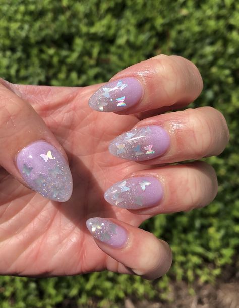 Purple Ombre Butterfly Nails, Speak Now Nail Design, Speak Now Nail Ideas, Butterfly Eras Tour Outfit, Speak Now Era Nails, Taylor Swift Nails Purple, Purple Butterfly Nails Almond, Pastel Butterfly Nails, Speak Now Nails Taylor Swift Purple