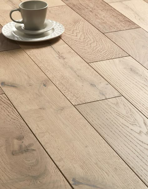 Oak Wood Tile Floor, Vanilla Oak Flooring, Oiled Oak Floors, Wood Floor Swatches, Paradigm Conquest Chateau Flooring, Neutral Wood Flooring, Matte Wood Floors, Neutral Flooring Ideas, Neutral Lvp Flooring