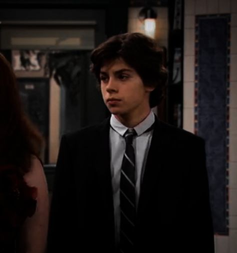 Max Russo so hot underrated edit Wizards Of Waverly Place Max Russo, Max From Wizards Of Waverly Place, Max Russo Aesthetic, Max Russo Edit, Max Russo Icons, Max Wizards Of Waverly Place, Jake Austin, Max Russo, 2000s Boys