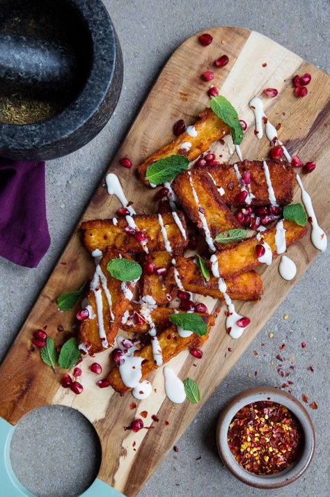 Halloumi Fries Recipe, Halloumi Starter, Burger Photoshoot, Halloumi Chips, Halloumi Fries, Stylist Photography, Fried Halloumi, Fries Recipe, Pub Food