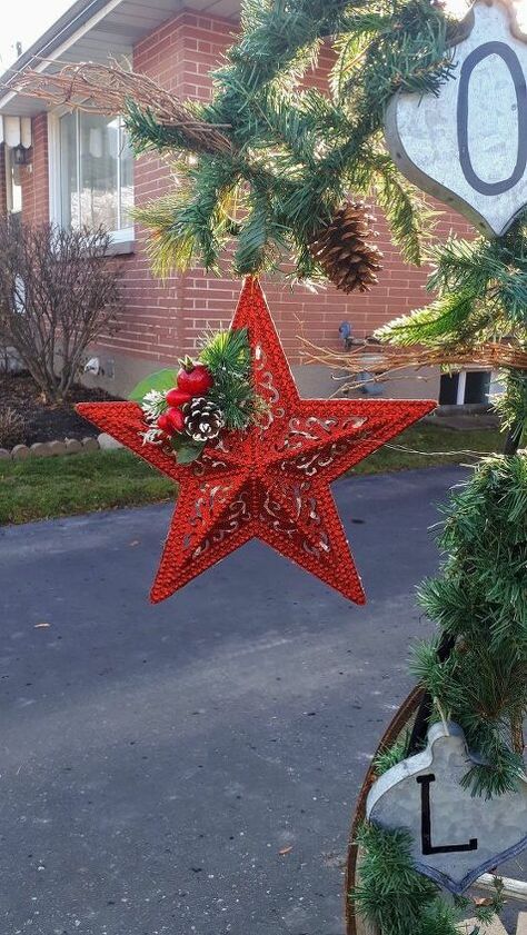 Every year I like to create different lights to add to my outdoor winter decor. My faves are still my outdoor lanterns, but they have been moved to a different location this year on my metal bed frame bench. So my shepherds hooks were looking kind of bare. I was inspired by this idea when I came across these stars at the Dollar store. They come in two sizes and a variety of colors. I knew immediately what I wanted to create as soon as I seen them. This is a quick and cheap project tha… Christmas Shepard Hook Ideas, Christmas Shepherds, Outdoor Winter Decor, Hook Decor, Silver Bells Christmas, Holiday Lights Outdoor, Bed Frame Bench, Easiest Burlap, Diy Teepee