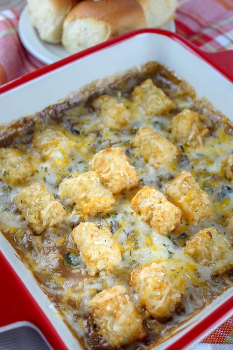 Tater Tot Casserole No Meat, Vegetarian Tater Tot Casserole, Healthy Tater Tots, Meat Casserole Recipes, Casserole Vegetarian, Tater Tot Casserole Recipe, Tater Tot Recipes, Tater Tot Casserole Recipes, Meat Casserole