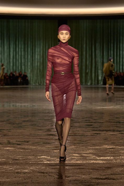 Saint Laurent Fall 2024 Ready-to-Wear Collection | Vogue Vogue France, Saint Laurent Paris, Bohemian Clothes, Fall 2024, Beautiful Gowns, Color Trends, Winter Women, Paris Fashion, Runway Fashion