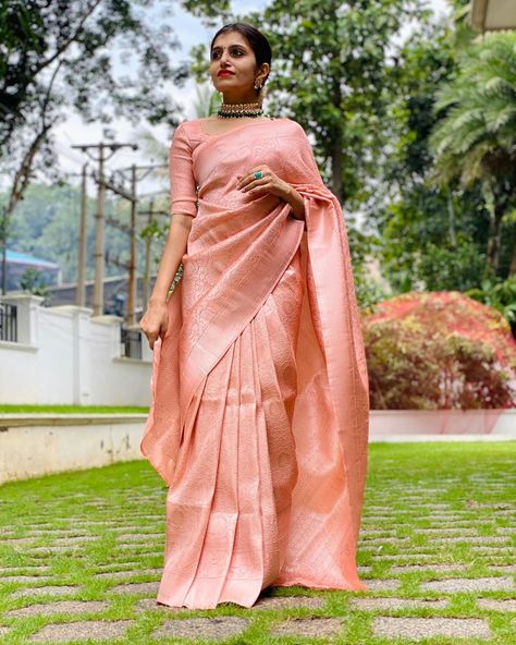 9,289 Likes, 72 Comments - Anoosha George Sunoj🌀 (@anooshageorgesunoj) on Instagram: “Wearing this absolutely gorgeous peach saree with silver zari work from @urban_closet_ethnic !…” Kerala Engagement Dress, Christian Bridal Saree, South Indian Bride Saree, Kanjivaram Sarees Silk, Peach Saree, Bridal Sarees South Indian, Indian Sari Dress, Wedding Saree Collection, Indian Saree Blouses Designs