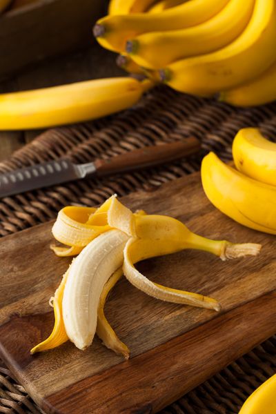 brenthofacker: Bananas Nom Nom Photography Banana Health Benefits, Banana Benefits, Banana Fruit, Fruit Photography, Banana Recipes, Healthy Fruits, Healthy Nutrition, Nutrition Recipes, Diet And Nutrition