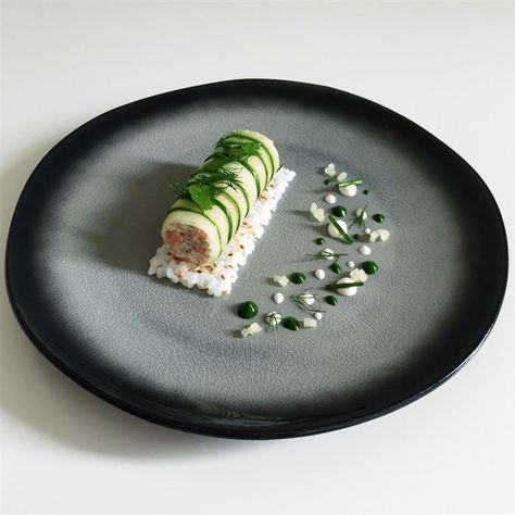 Inspired by Japanese cuisine, our deconstructed sushi roll pays tribute to precision and purity of palette. Fine Dining Starters, Food Plating Design, Deconstructed Sushi, Fine Dining Plating, Tartare Recipe, Plating Design, Michelin Star Food, Sea Trout, Fine Dining Recipes