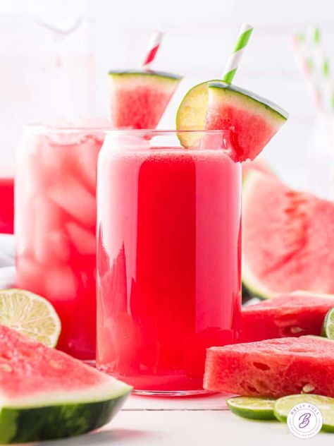 This quick and easy Watermelon Juice recipe is essential for hot summer days. Just blend together some fresh watermelon with two additional simple ingredients and enjoy cooling off with a refreshing drink. Watermelon Juice Recipe, Chili Relleno Casserole, Chile Relleno Casserole, Chili Relleno, Watermelon Drink, Watermelon And Lemon, Frozen Watermelon, Watermelon Party, Watermelon Salad