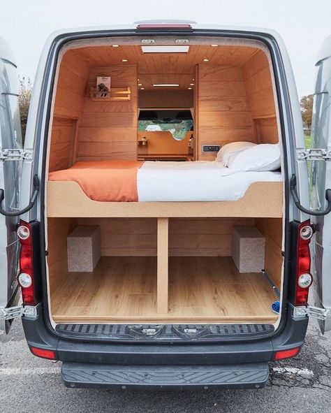 Van Build 360 on Instagram: “My goodness! Look at the detailed work in this long wheel based VW Crafter van. The lines are clean. The wood walls and ceiling are too…” Crafter Conversion, Campervan Inspiration, Vw Transporter Camper, Vw California T6, Astuces Camping-car, Van Decor, Ducato Camper, Mercedes Camper, Volkswagen Camper Van