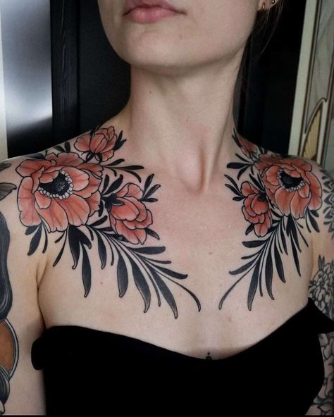 Neotraditional Shoulder Tattoo, Color Flower Shoulder Tattoo, Neotraditional Flower Tattoo Black, Chest Tattoo Female Color, Collarbone Tattoo Flower, Matching Shoulder Tattoos, Neotrad Flowers, Black And White Floral Tattoo, Neotraditional Flowers