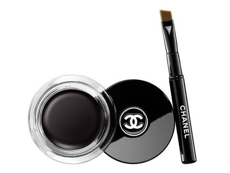 Chanel Libre Synthetic de Chanel Collection Fall 2016 Maquillage Pin Up, Chanel Eye Makeup, Chanel Eyeliner, Koleksi Makeup, Koleksi Parfum, Eye Makeup Eyeliner, Ysl Makeup, Eyeliner Ideas, Alat Makeup