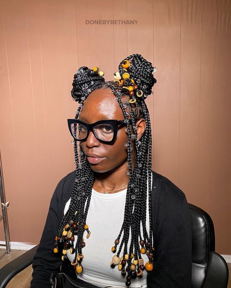 Raindrop Braids: The Cool Superstar Style You Need To Try In 2023 Rain Drop Braids, Raindrop Braids, Drop Braids, Small Box Braids Hairstyles, Box Braid Hairstyles, Red Box Braids, Triangle Box Braids, Colored Box Braids, Small Box Braids