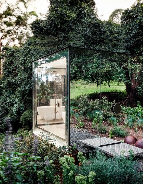 Madeleine Blanchfield, Biophilic Architecture, Kangaroo Valley, Glamorous Bathroom, What Is Fashion Designing, Design Blogs, Glass Cube, Outdoor Bathrooms, Glass Box