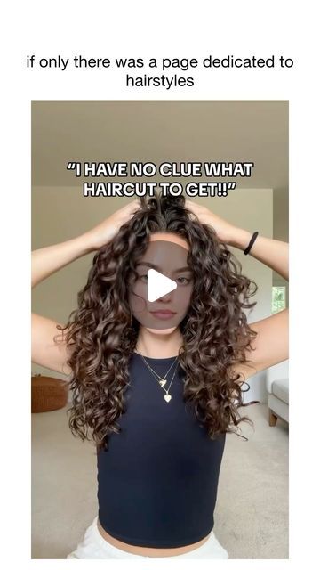 Hairz Diy’s 😍✨💗 on Instagram: "- U SHAPE: this style of cut is perfect for waves and curls because it stops the triangle dilemma most of us have. It happens when the thickness of your hair is the same root to ends leaving a triangular shape.
- SHORT TO LONG LAYERS: shorter layers add volume and dimension to the top of your hair while long layers provide the length and shape to your ends. This also provides a fuller shape to your curls once again avoiding the triangle shape. Its adds more of a loos c shape when viewed from the side.
- FACE FRAMING: Personally I love having face framing pieces. I keep line around chin lemgth bc I change my hair part often (middle and side).
Keep in mind that if you go shorter and wear your hair to the side and middle that the curls may stick straight up wh Face Framing Layers Wavy Curly Hair, Frame Layers Long Hair, 2c Face Framing Layers, Frame Face Haircut Curly Hair, Curly Hair Cuts With Layers And Curtain Bangs Long, Face Framing Short Hair Layered Cuts, Curly Hair Frame Face Haircuts, How To Cut Wavy Hair, Butterfly Haircut On Curly Hair