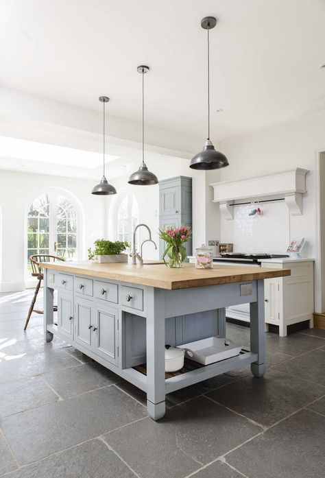 Chalon Kitchen, Slate Kitchen, Best Flooring For Kitchen, Modern Country Kitchens, Karndean Flooring, Traditional Kitchens, Country Kitchen Designs, Island Bench, Kitchen Organisation