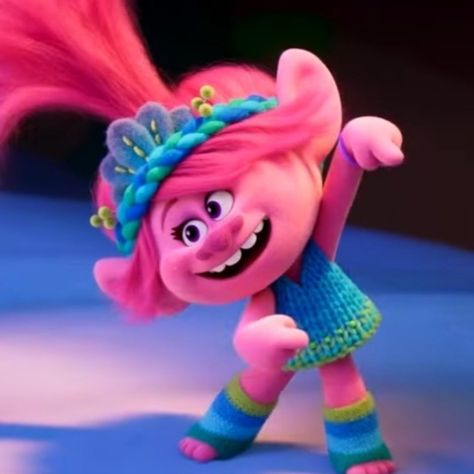 Trolls Band Together Viva Trolls Pfp, Poppy Trolls Band Together, Trolls Band Together Poppy, Poppy Trolls Icon, Poppy And Viva, Poppy Trolls Fanart, Trolls Pfps, Happy Cartoon Characters, Trolls Reference