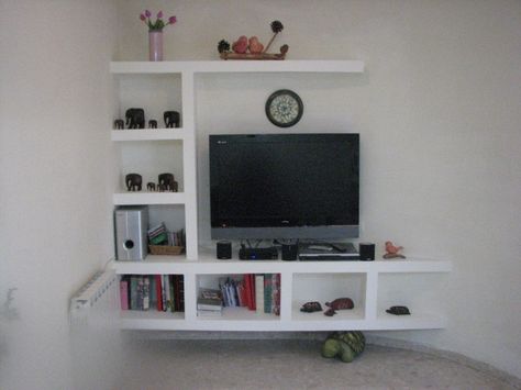 Plaster boards TV shelves design. This is what I've been talking about for my bedroom Tv Shelves Design, Gypsum Shelves, Plasterboard Shelves, Shelves For Tv, Tv Shelves, Entertainment Room Decor, Bookshelves In Bedroom, Shelves Design, Entertainment Center Shelf