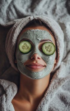 Cucumber For Face, Cucumber Face Mask, Cucumber Mask, Cucumber Face, Mascara Hacks, Acne Face Mask, Diy Acne, For Blackheads, Homemade Facials