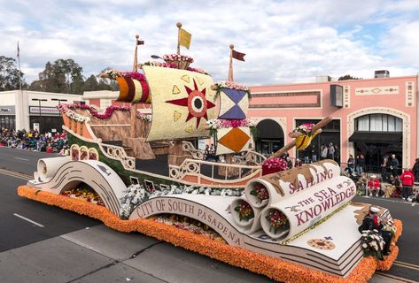 Images from the 124th Tournament of Roses in Pasadena, California. The 124th Rose Parade took place on January 1, 2013. Rose Bowl Parade, Tournament Of Roses Parade, Parade Float Ideas, Parade Design, San Gabriel Valley, Flower Garland Wedding, Vbs Themes, Rose Parade, Classic Sculpture