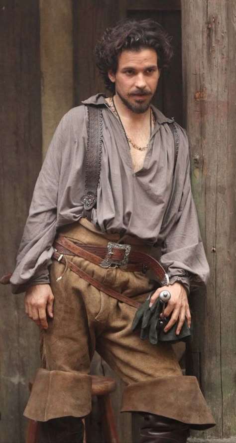 Medieval Outfit, Peter And The Starcatcher, Ren Faire Outfits, Pirate Outfit, Fair Outfits, Pirate Fashion, Manama, Medieval Clothing, Fantasy Male