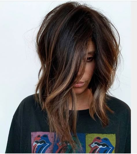 Med Long Layered Haircuts, Hair Affair, Hair Envy, Brown Hair Colors, Brunette Hair, Great Hair, Brunettes, Hair Skin, Brunette Hair Color