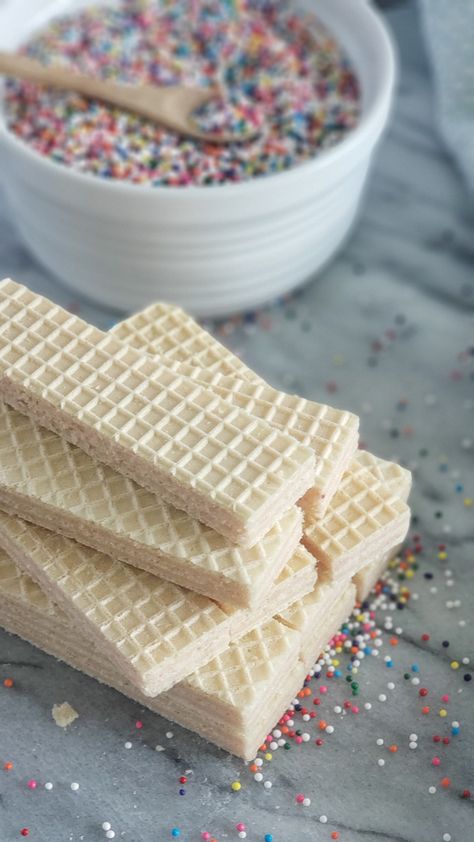 How To Make Wafers, Wafer Cookies Ideas, Sugar Wafers Recipe, Wafer Cookies Recipe, Oreo Smores, Pencil Cookies, Wafer Cookie Recipe, Platter Presentation, Wafers Recipe