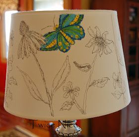 Silver Spray, Lampshade Makeover, Painting Lamp Shades, Antique Finds, Lampshade Designs, Painting Lamps, Diy Lamp Shade, Pretty Lights, Diy Lamp