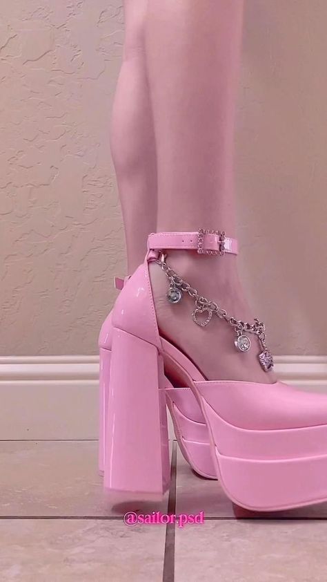 Barbie Pink Shoes, Diy Heels, Shoes Fashion Photography, Pretty Heels, Fairy Shoes, Pleaser Heels, Girls High Heels, Fashion Shoes Heels, Cute Shoes Heels