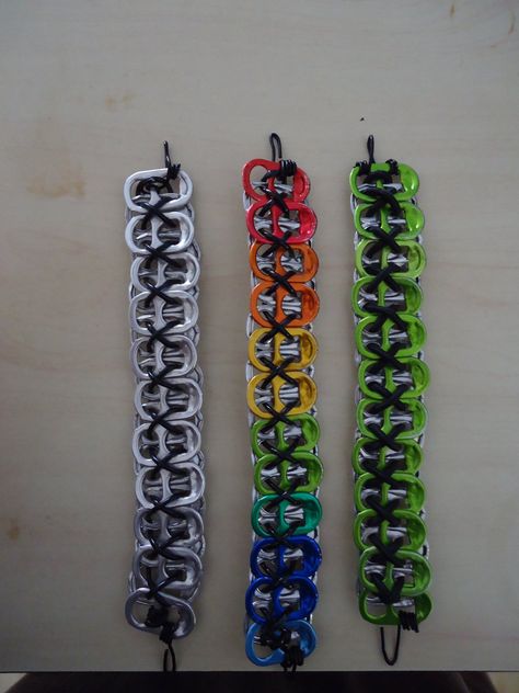 soda can tab bracelets, I am now going to start collecting soda tabs! Can Tabs Diy, Monster Can Ideas, Can Tab Bracelet, Monster Cans Diy, Pop Tab Bracelet, Tab Bracelet, Soda Tab Crafts, Can Tab Crafts, Soda Can Tabs