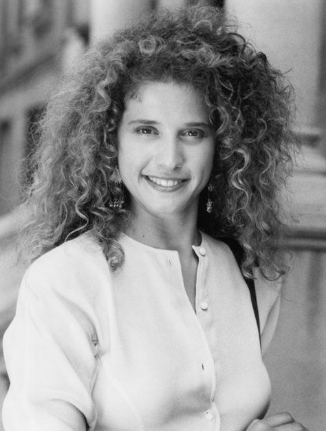 Nancy Travis - to me, perfect girl next door - and always loved that hair - I want lots of red curly hair Nancy Travis, Smiling Portrait, Black And White People, Classic Photo, Curly Girl, Hottest Celebrities, Hollywood Stars, Photo Print, Celebrities Female