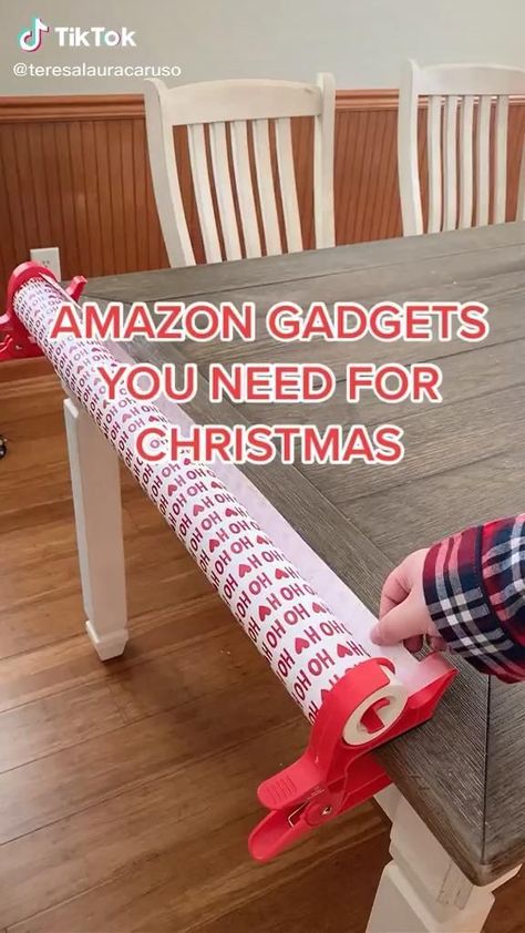 This Pin was discovered by Chloe. Discover (and save!) your own Pins on Pinterest. Christmas Gadgets, Amazon Gadget, Gifts Wrapping Diy, Simple Gift Wrapping, Navidad Diy, Noel Christmas, Simple Gifts, Christmas Gift Wrapping, Christmas Wrapping