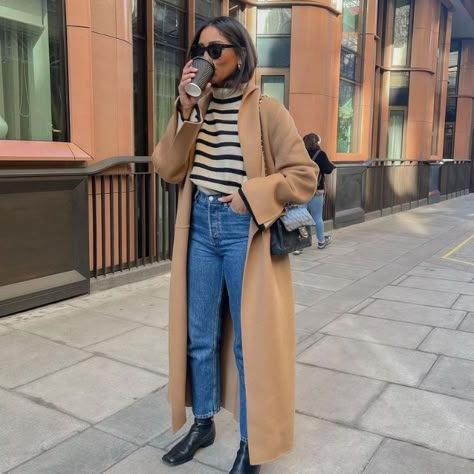 Toteme's Camel Coats Are the Latest Coat Trend to Go Viral | Who What Wear Chic Overalls, Euro Winter, Thanksgiving Outfits For Women, Rome Outfits, Thanksgiving Style, Camel Coat Outfit, Trendy Overalls, Chic Style Inspiration, Japan Outfits