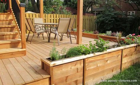 flower boxes around the low terace of a two story deck Marquis 3 Two Story Deck, Deck Planter Boxes, Second Story Deck, Deck Planters, Patio Deck Designs, Wooden Deck, Deck Designs Backyard, Decks Backyard, Diy Deck