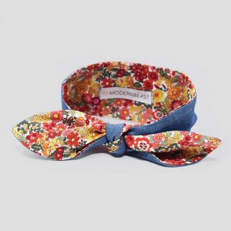 Sewing For Dogs, Diy Dog Accessories, Dog Bandana Diy, Bandana Diy, Designer Dog Accessories, Dog Bandana Pattern, Dog Neck Tie, Dog Neckerchief, Stuff For Dogs