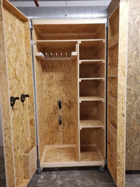 Horse Tack Locker, Tack Room Ideas Diy, Tack Closet, Horse Tack Boxes, Tack Locker, Tack Room Organization, Horse Tack Rooms, Tack Trunk, Tack Box