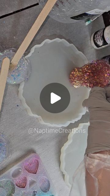 Resin Techniques Videos, Resin Mould Ideas, Resin Molds Ideas, Resin Tumbler Ideas, Resin Pour, Tumbler Cups Diy, Tumbler Ideas, April 12, Beach Vibes