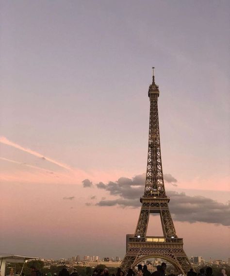 Paris Dream, France Aesthetic, Paris Vibes, Paris Pictures, Paris Aesthetic, City Vibe, The Eiffel Tower, City Aesthetic, Paris Travel